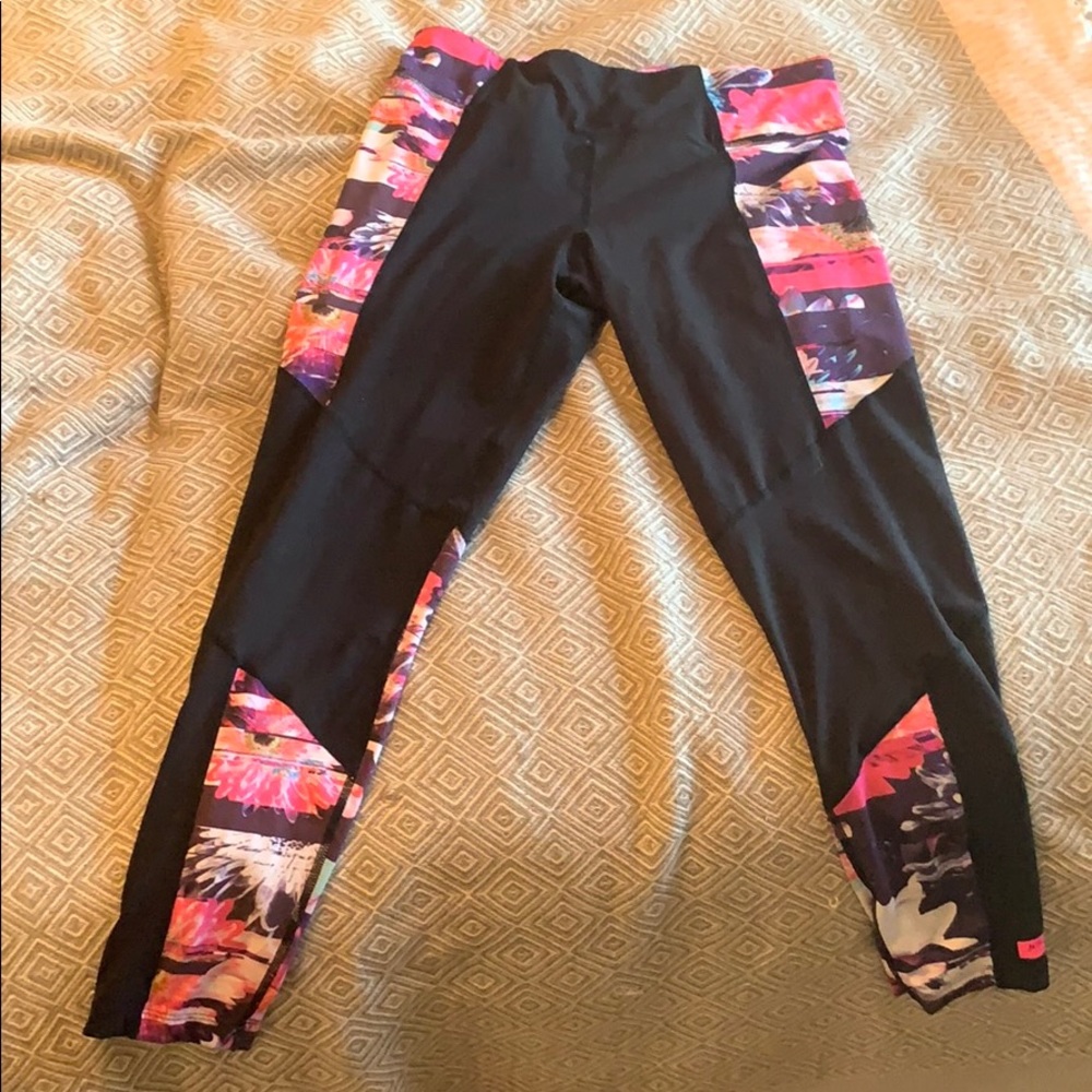 Betsey Johnson Performance Leggings